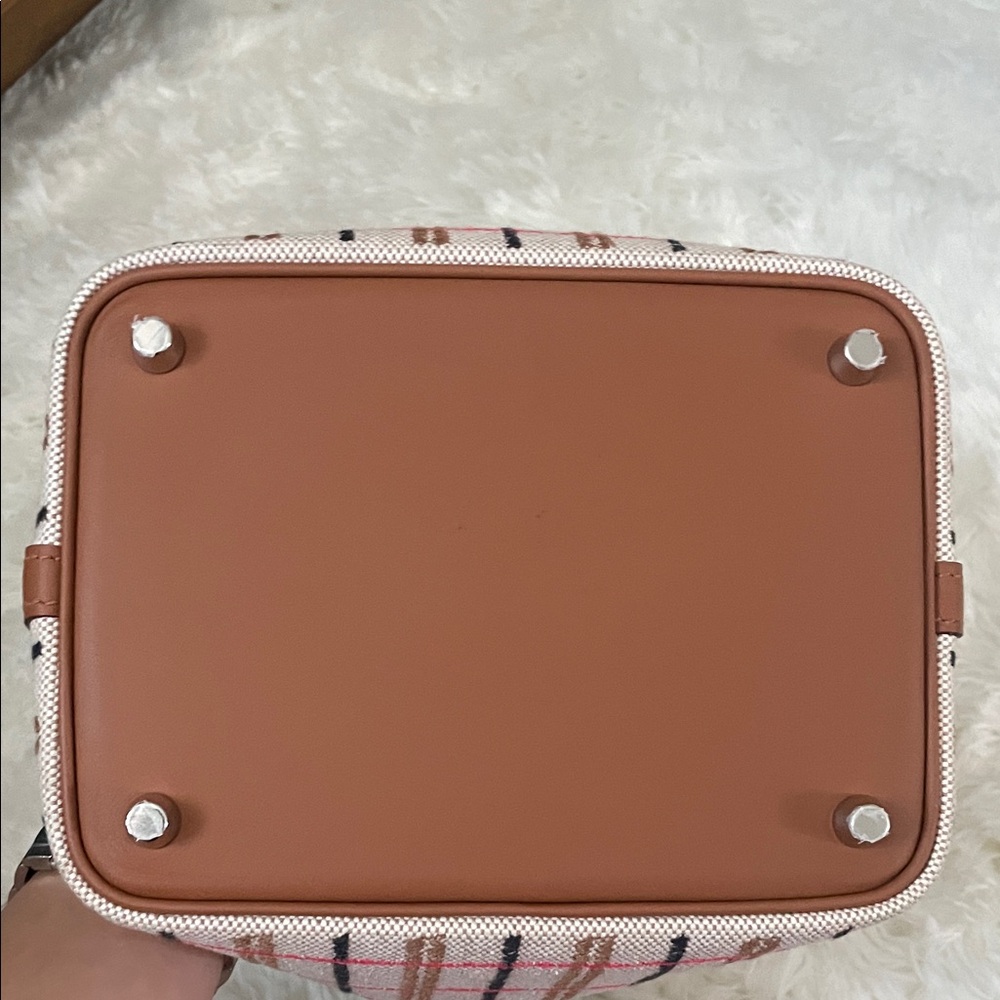 Hermes Tan and White Checkered Tote Bag - Picture 6 of 14